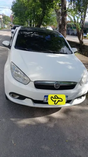 Fiat Grand Siena Tetrafuel 1.4 EVO F. Flex 8V 2013