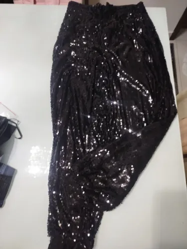 Calça feminina em paetê luxo forrada