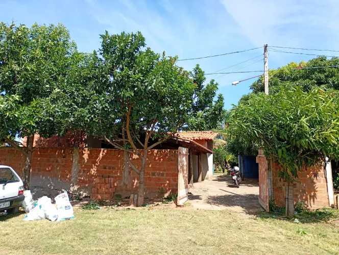 Vendo chácara em Garça localizada na estrada da cachoeira da Deusa  2km da rodovia 244