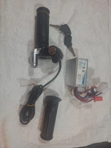Acelerador e controlador de bike ou moto eletrica