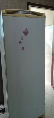 Vendo geladeira Consul toda boa com pouca marca de uso interessado chama no chat