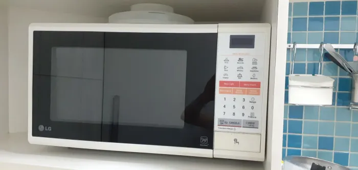Micro-ondas branco LG