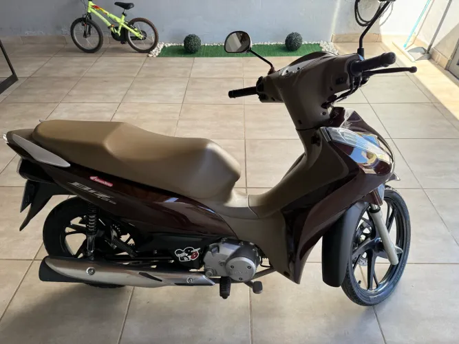 Vende-se Honda Biz 2022
