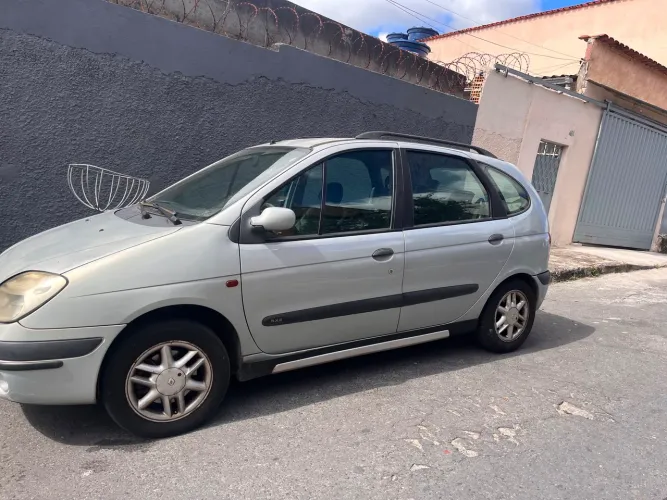 Renault Scenic Rxe/ Privilège 2.0 16V 5P Mec. 2002