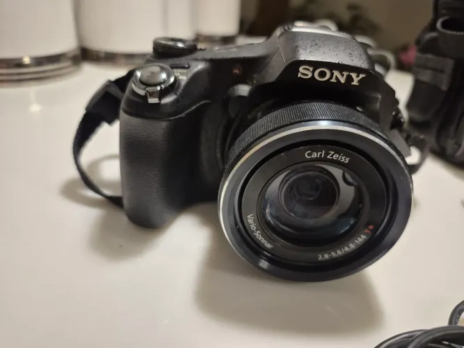 Câmera fotográfica digital Sony complata
