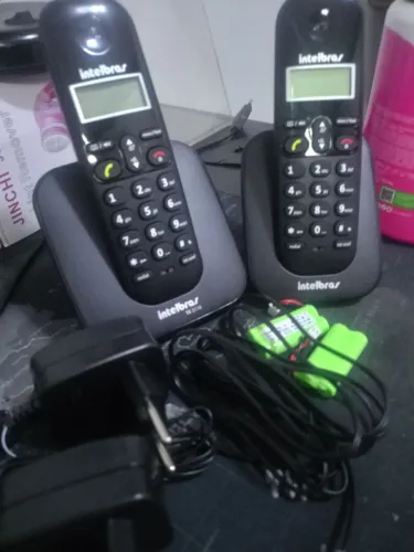 2 aparelhos Telefone e ramal por 150 reias