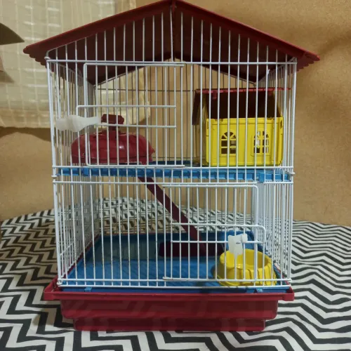 Gaiola hamster usada por uma semana.dependendo do local entrego.80 reais 