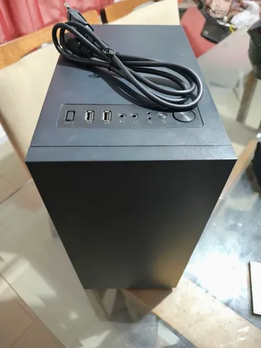 Gabinete Core i3 4ª geração, 8GB RAM, SSD 120 gb