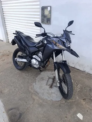 XRE 300 abs 2022, moto muito nova,