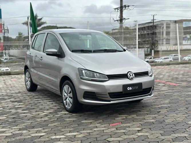 Volkswagen Fox Trendline 1.0 Flex 8V 5P 2015