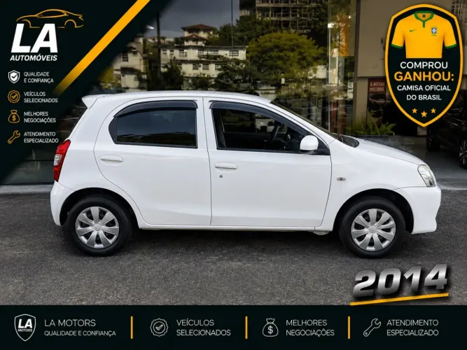 Toyota Etios X 1.3 Flex 16V 5P Mec. 2014