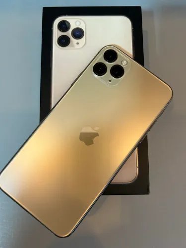 iPhone 11 Pro Max Dourado - IMPECÁVEL 