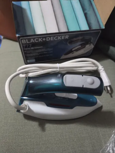 Ferro de viagem Black + Decker Bivolt