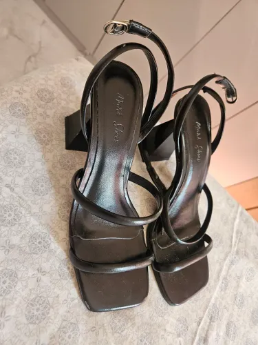 Sandália