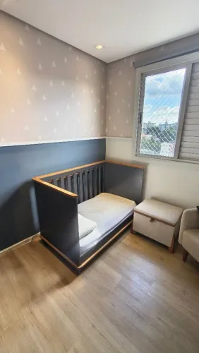 Berço 2 em 1 vira cama