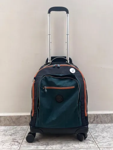 Mochila kipling em ótimo estado