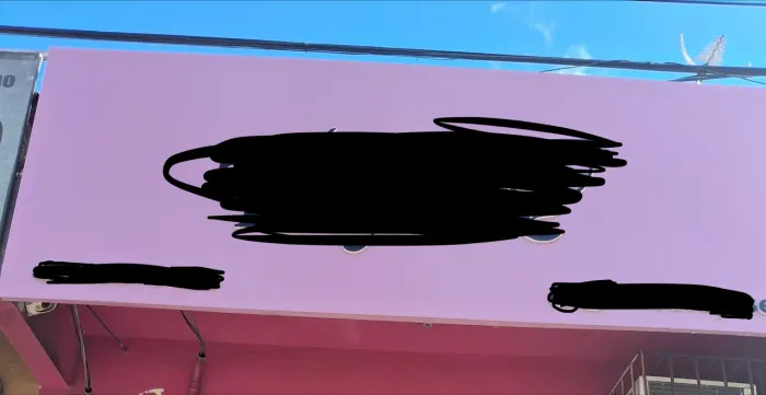 Placa de ACM no rosa bb