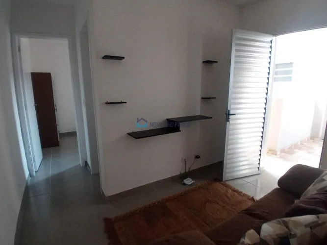 Apartamento com 01 dormitórios, sala ,banheiro, cozinha, área de serviço