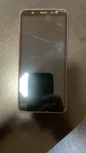 CELULAR J8