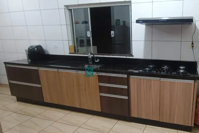 Chácara com 4 dormitórios à venda, 1075 m² por R$ 650.000,00 - Conjunto Vale Azul - Sarand