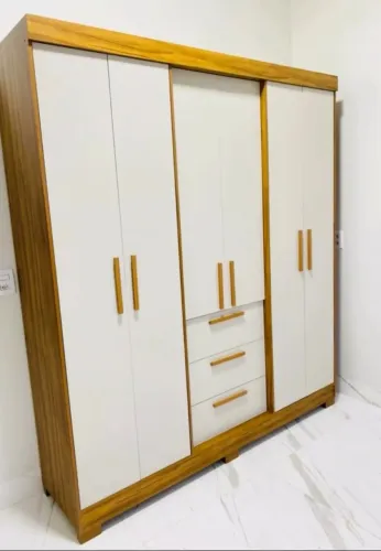 Sofisticação e Espaço Inteligente com o Guarda Roupa Casal NT 6030 Freijó Trend Off White