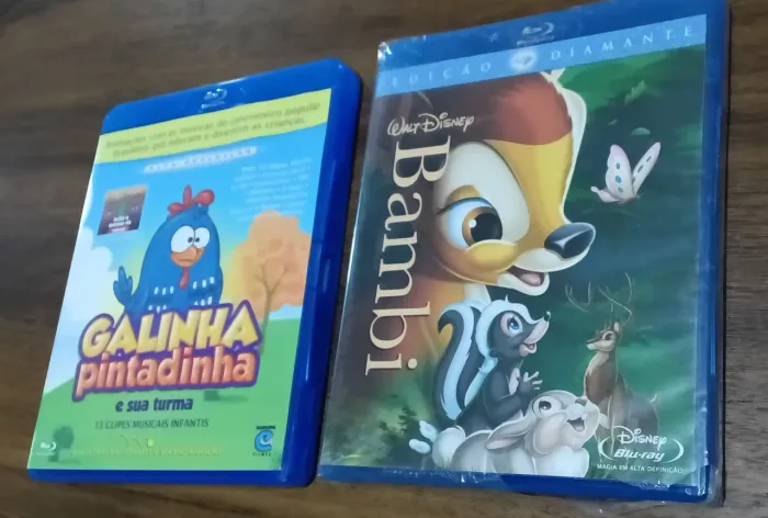 Kit com o Blu-Ray da Galinha Pintadinha e Sua Turma e do Bambi Edição Diamante ORIGINAIS