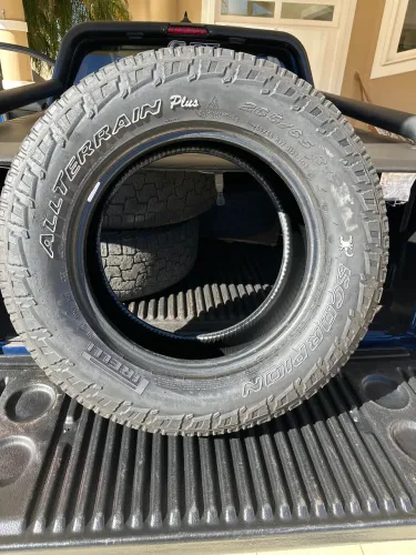 Jogo de pneus pirelli scorpion 265/65R17