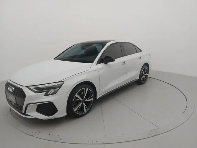 Audi A3 Sed. Perform. Black 2.0 TFSI S-tronic 2024