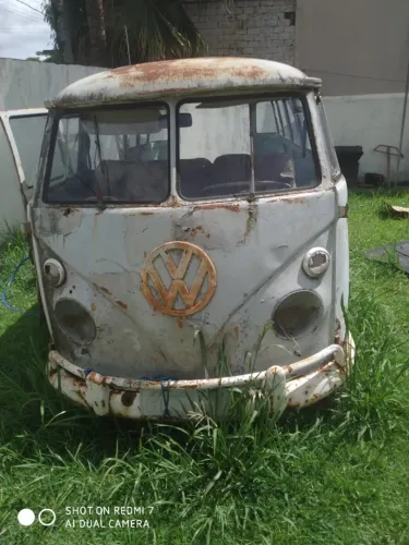 Volkswagen Kombi Standard/ Luxo/ Serie Prata 1976