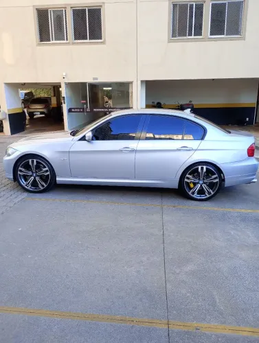BMW 320I A 2010