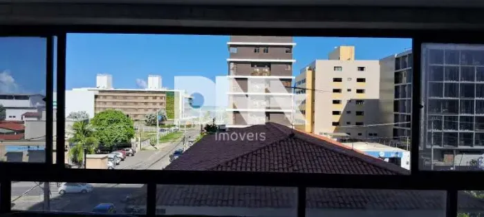 More a 200 metros do Caribessa, em um apartamento por andar