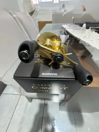 Carretilha Shimano Calcutá conquest 200 xg