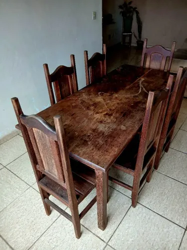 MESA DE MADEIRA MACIÇA 