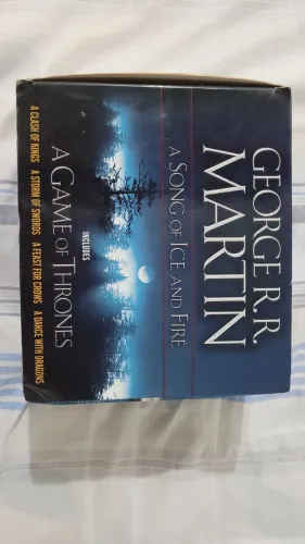 Box Game Of Thrones (A Song of Ice and Fire) 5 Livros-Novo