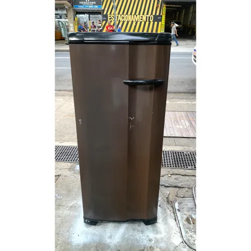 Freezer Vertical Electrolux FE18 180L