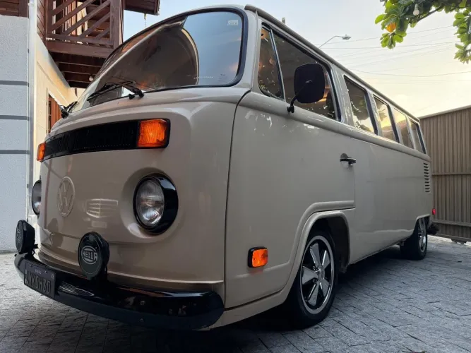 Volkswagen Kombi Standard/ Luxo/ Serie Prata 1995