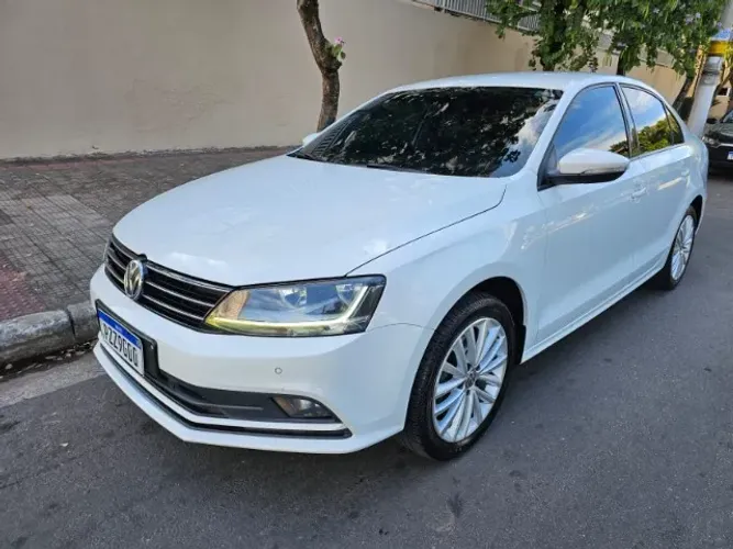 Volkswagen Jetta Comfortline 1.4 TSI 16V 4P Aut. 2017