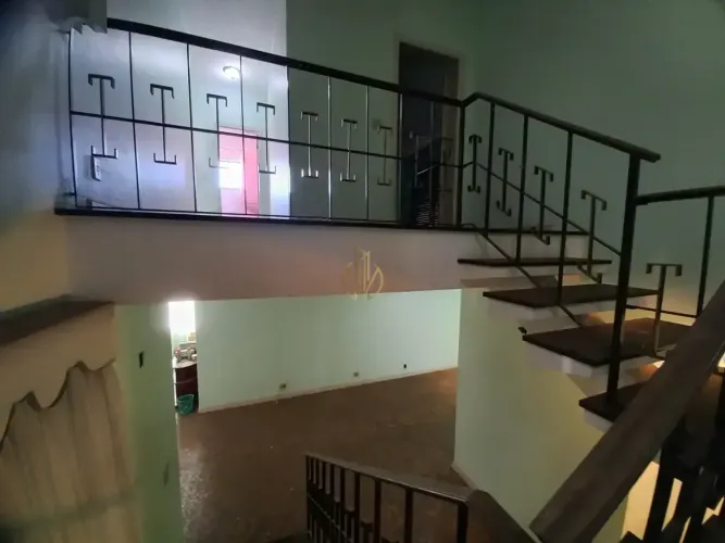 Sobrado a venda com 4 quartos no Centro de Mogi Mirim