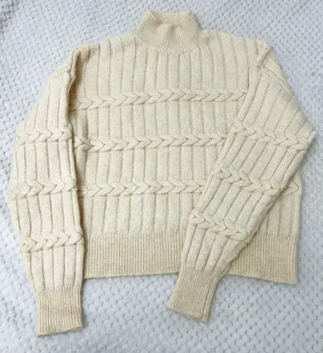 Suéter De Lã Gola Alta - Etiqueta P