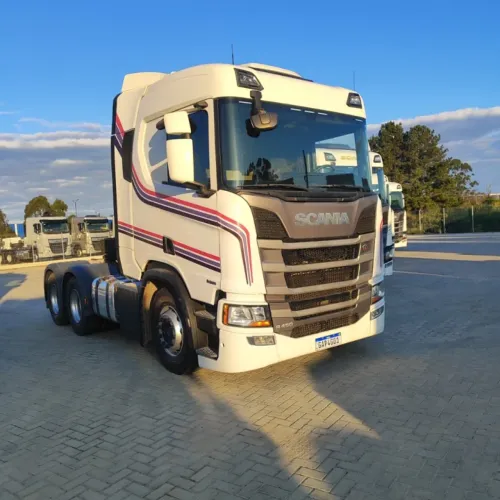 Scania R 450 6X2.