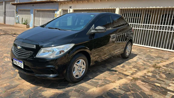 Chevrolet Onix Hatch LS 1.0 8V Flex Power Mec. 4P 2016