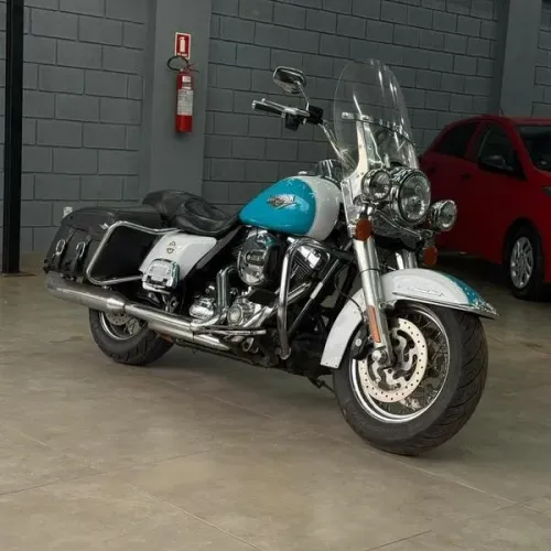 Harley Davidson FLHRC Road king Classic 2016 Impecável 1690cc pronta pra rodar.
