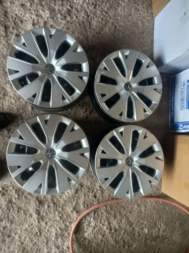 Vendo jogo de roda aro 16 original vw tcros e nivus
