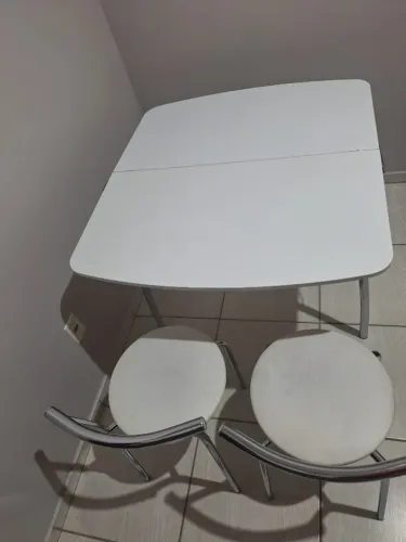 Conjunto Sala de Jantar 2 Banquetas Palermo Carraro Branco Prata