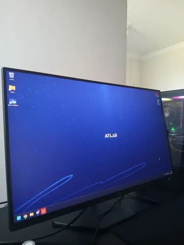 Vendo Monitor AOC AGON 310HZ 0.3 MS FAST IPS