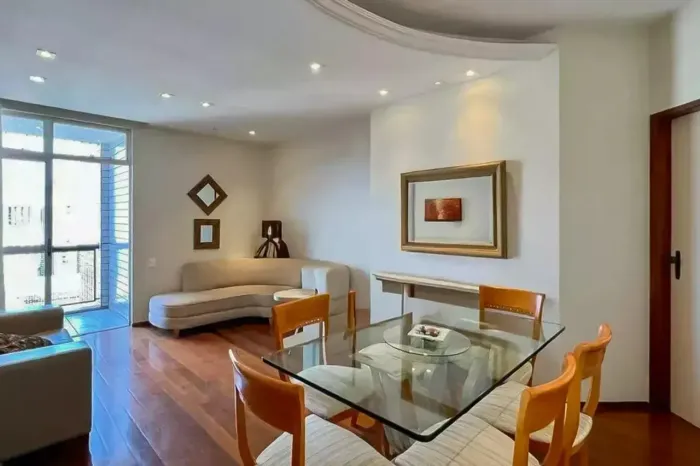 3 Quartos - Suíte e 2 Vagas com 110 m² em Lourdes - Belo Horizonte - MG