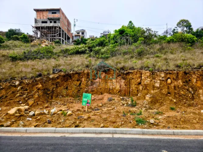 09893 - Jardim Bandeirantes - Terreno de 250m² á venda em bairro residencial em Poços de C