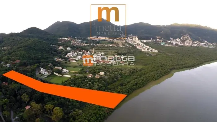 Terreno à Venda em Cacupé, Florianópolis - SC