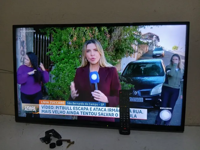 TV LCD DE 40 POLEGADAS