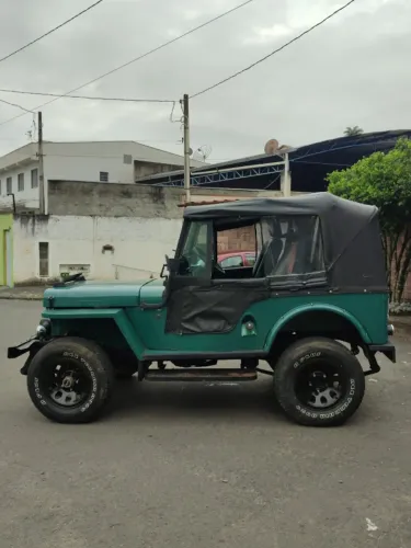 Willys Overland Jeep 2.6 12V Gasolina 2P 1951